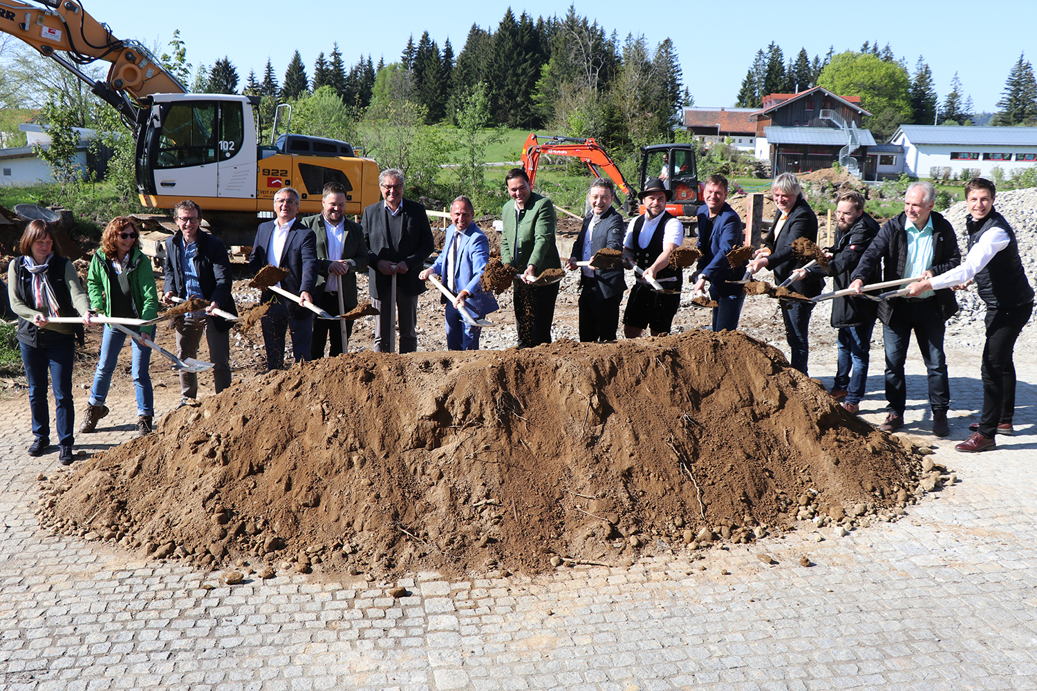 spatenstich_fuer_das_naturerlebnis_wistlberg.jpg